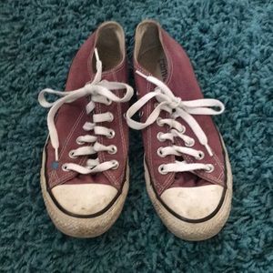 Men’s 5, women’s 7 maroon converse